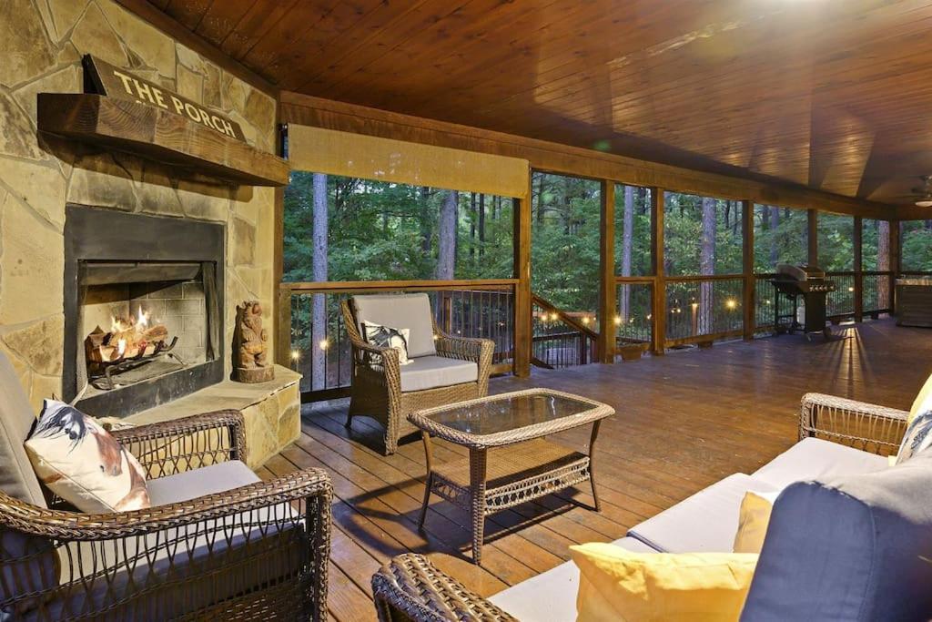 Iron Horse Lodge Sleeps 18, Games, Fire Pit, Hot Tub, Ev, More Broken Bow Esterno foto